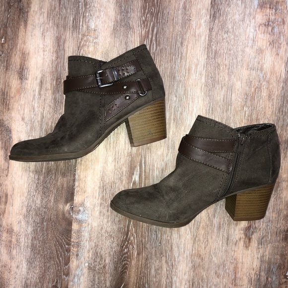 Indigo rd. brown ankle boots Size 7 1/2 M - Picture 3 of 8